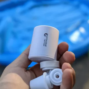 Asiakkaalta M****e saatu sähköinen kannettava ilmapumppu.